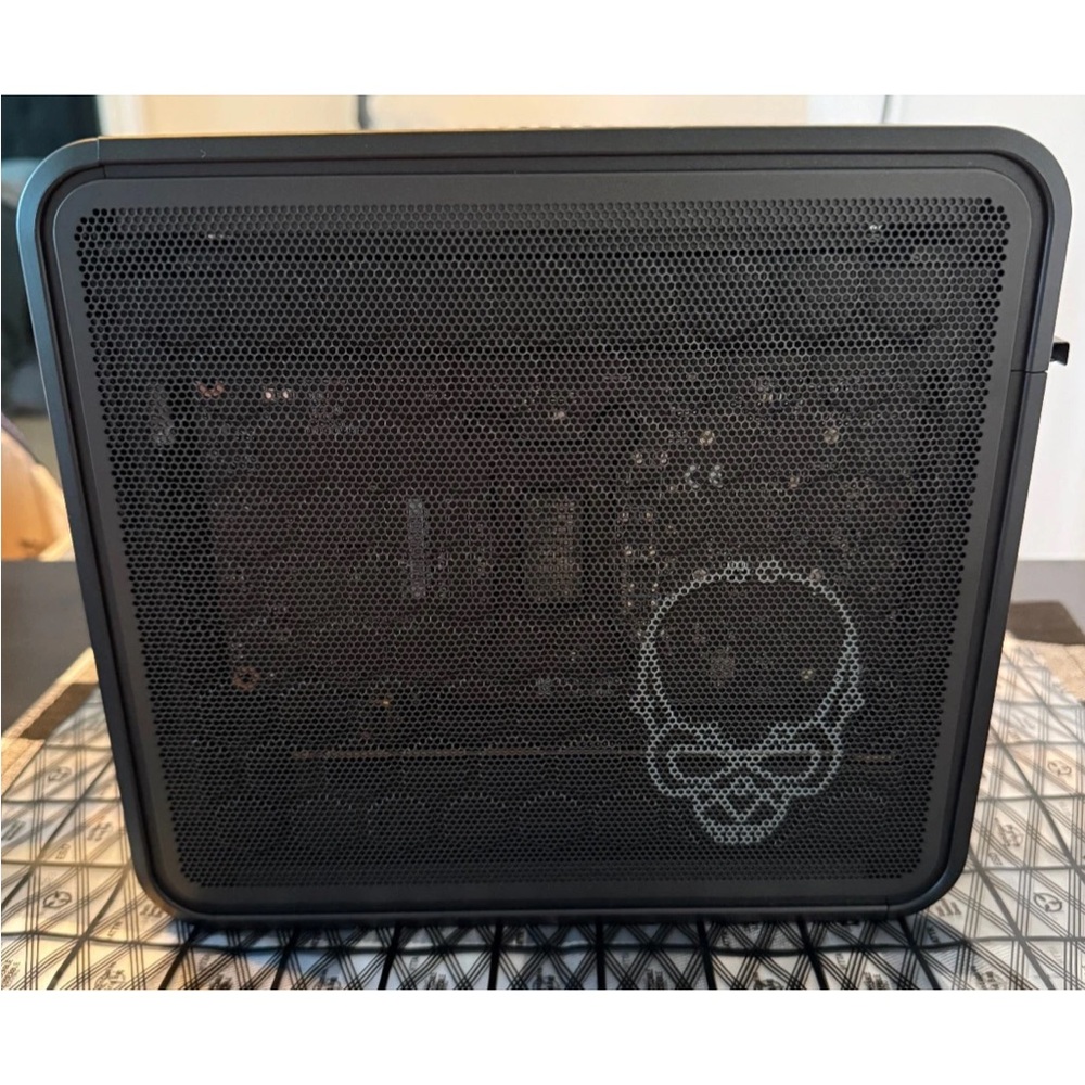 Intel NUC 9 Extreme (BXNUC9i7QNX) i7-9750H/ 16GB RAM / 1TB SSD / Win 11 Pro USED